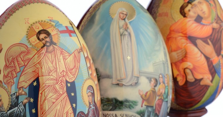 Die russischen bemalten Eier: Symbole für Christi Himmelfahrt