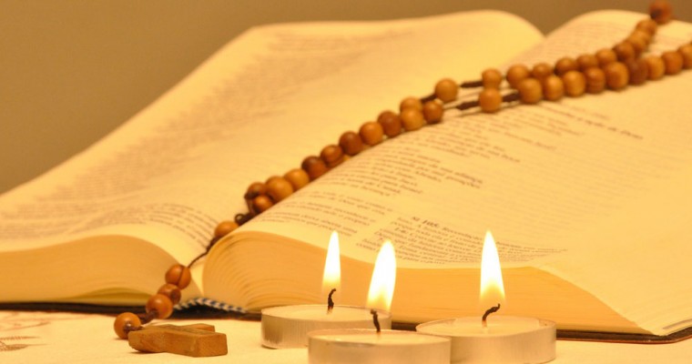 Kirchliche Andachten für jeden Monat des Jahres