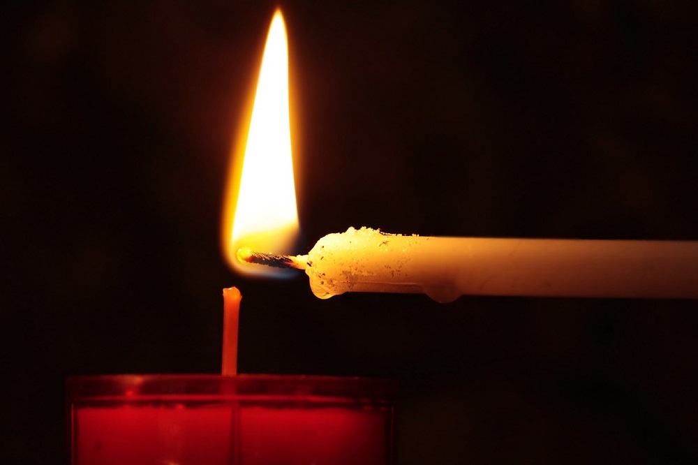 Warum zünden wir in der Kirche Kerzen an?
