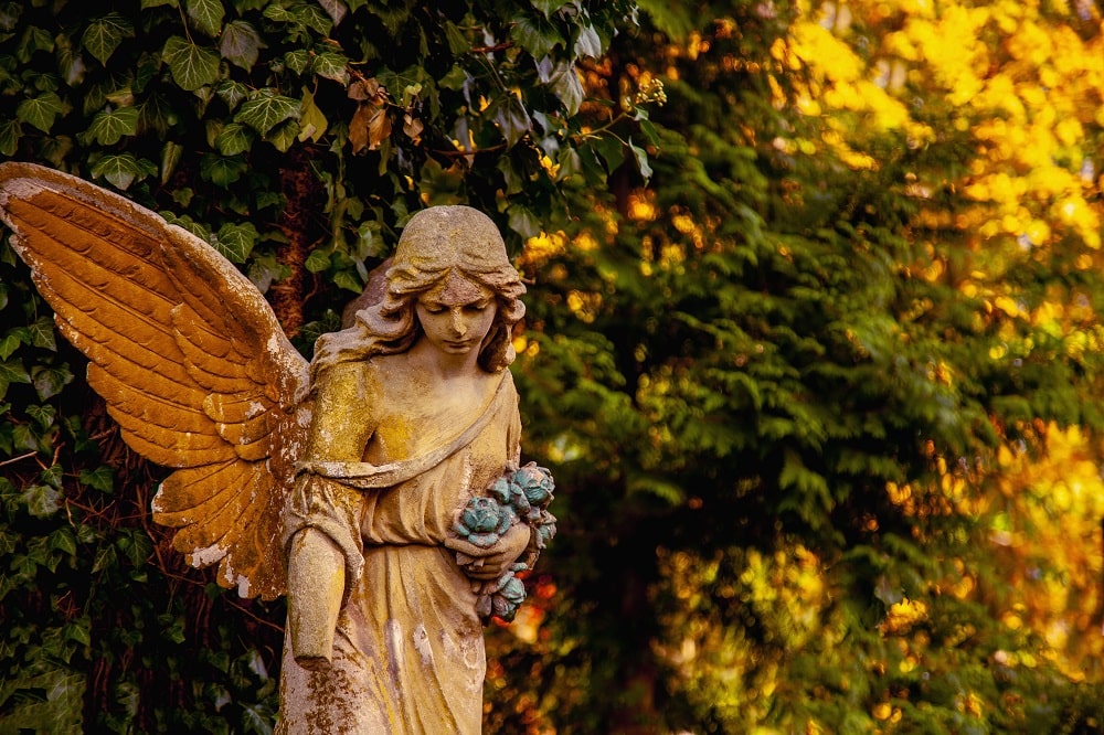 Engel und Heilige: Wie das Leben einiger Heiliger von Engeln beeinflusst wurde