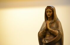 Marianische Titel: welche und wie viele sind die Namen, die Maria gewidmet sind