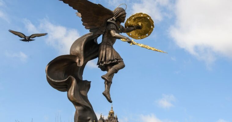 Sieben Erzengel: Warum verehren wir nur drei?