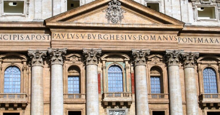 Wie wird ein Papst gewählt: die Rolle des Konklaves und die Geheimnisse des Ritus