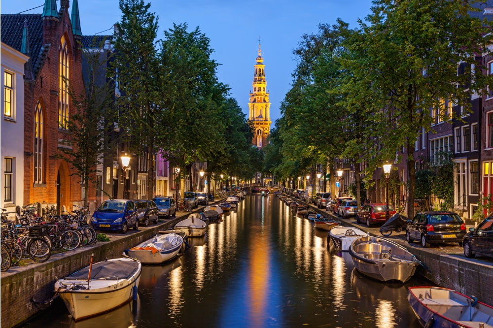 Die Frau aller Völker: Die Erscheinungen von Amsterdam