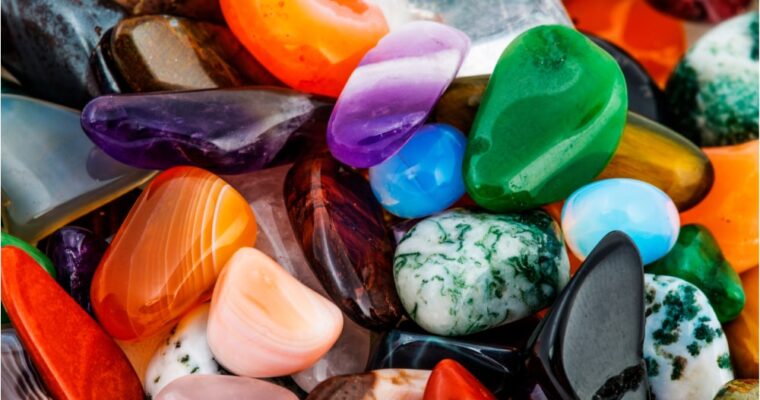 Natursteine: Liste nach Namen und Bedeutung